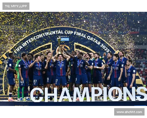 巴黎圣日耳曼球员心理支持的辉煌与挑战如何塑造球队精神与战斗力 巴黎圣日耳曼球员心理支持的辉煌与挑战如何塑造球队精神与战斗力