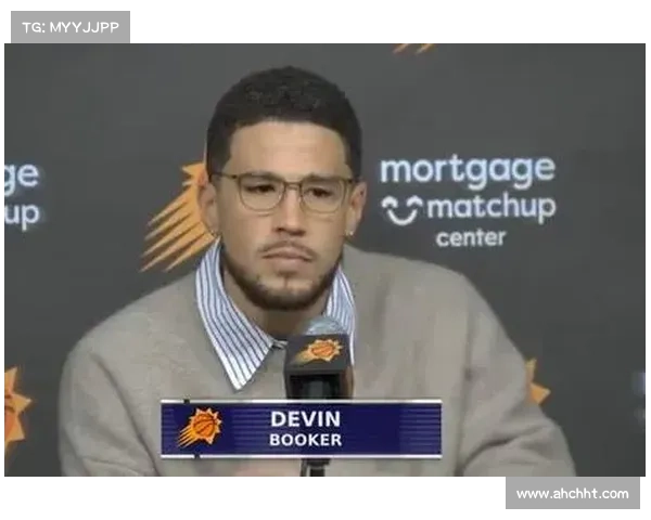 德文·布克展现冷静理智成为关键时刻得分王